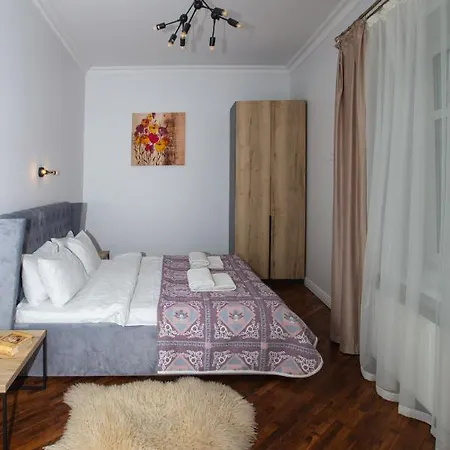 Apartment Friends House- сучасні в центрі львова *