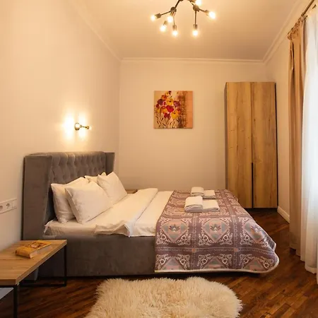 Apartment Friends House- сучасні в центрі львова