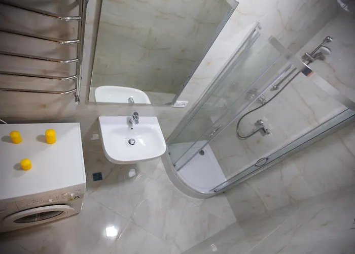 Friends House- сучасні в центрі львова *