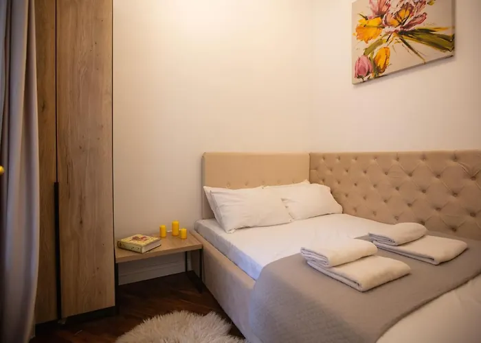 Friends House- сучасні в центрі львова